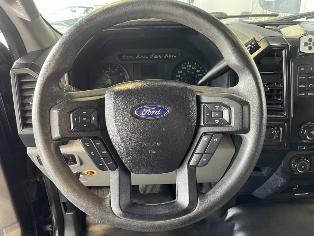 Ford F-150 XLT 2016 — photo 18