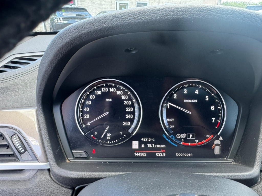 BMW X1 xDrive28i 2020 — photo 18