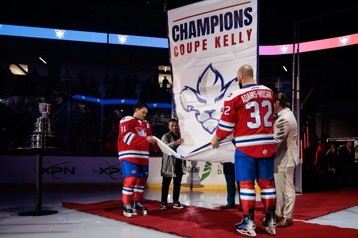 La bannière Coupe Kelly au Colisée Vidéotron