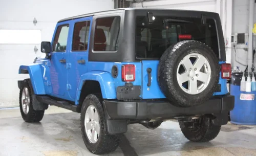 2011 JEEP WRANGLER UNLIMITED SAHARA — photo 4