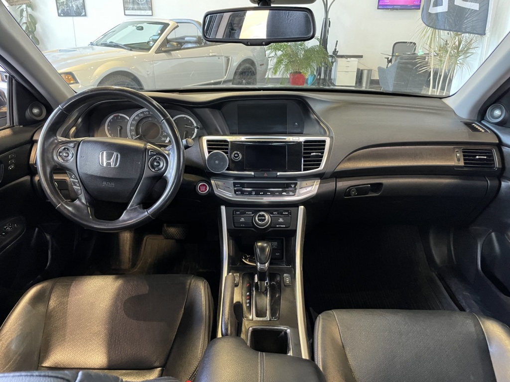 Honda Accord Touring 2015 — photo 13