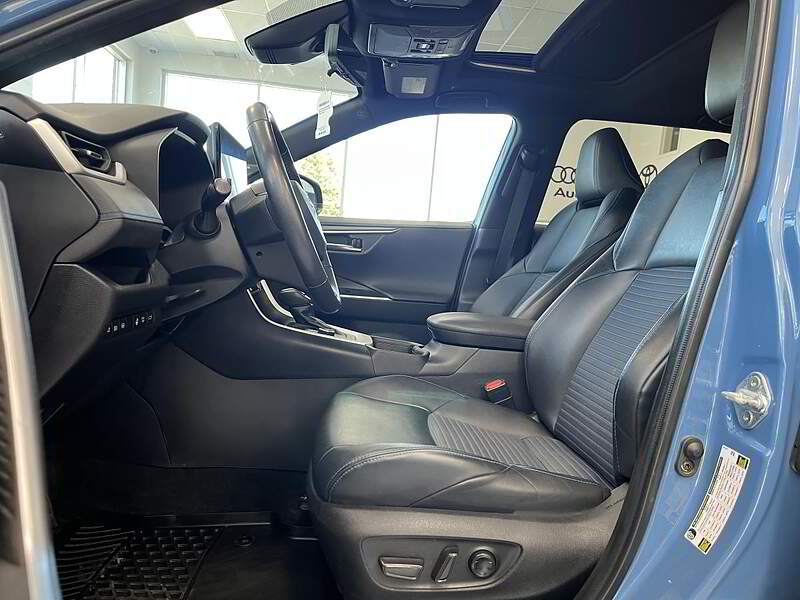 Toyota RAV4 2024 HYBRIDE XSE TI / AUTO + TOIT + CAMERA + CUIR + BLUETOOTH +++ — photo 9