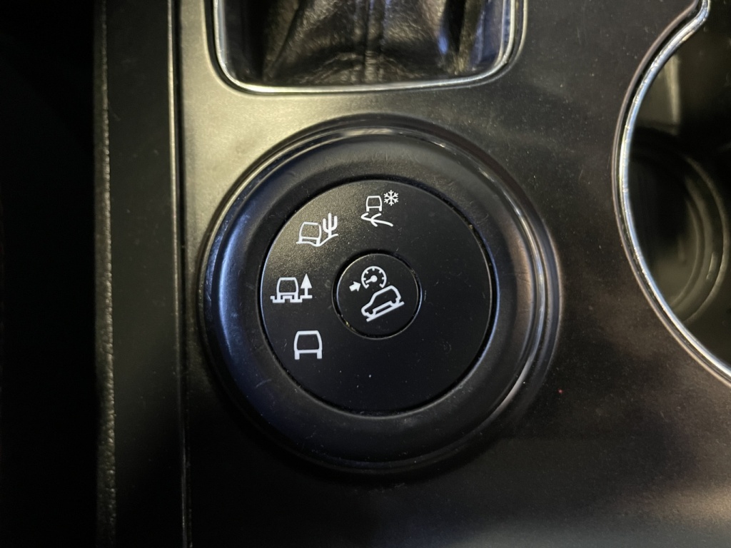 Ford Explorer XLT 2018 — photo 32