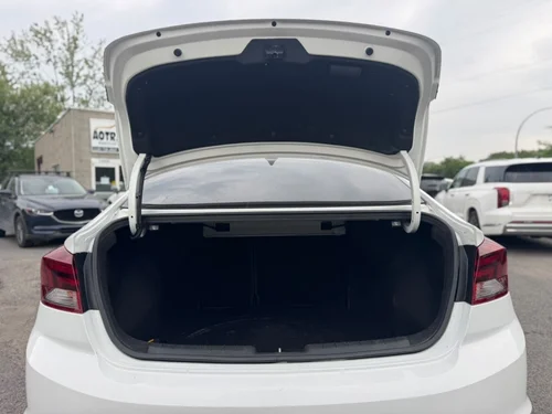 Hyundai Elantra Luxury 2020 — photo 7