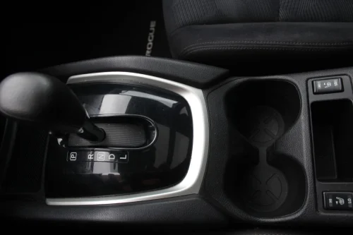 NISSAN Rogue — photo 15