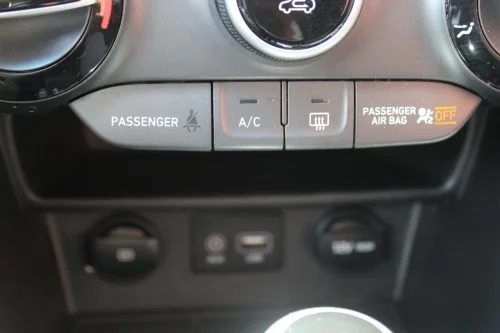 HYUNDAI Kona — photo 17