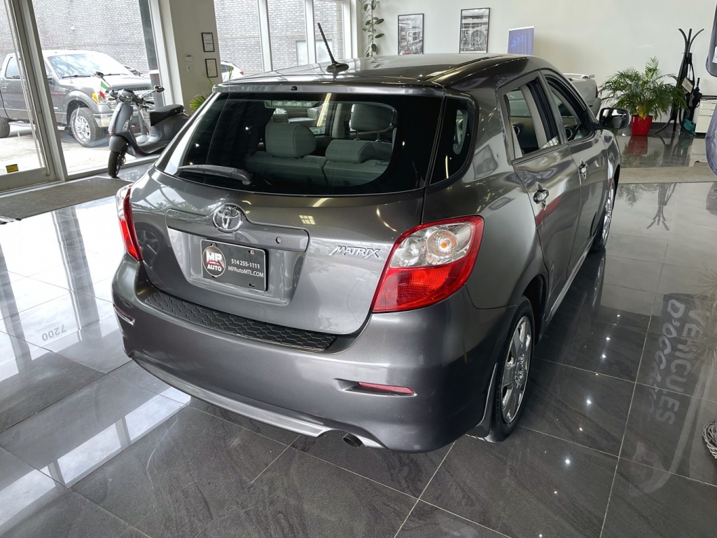 Toyota Matrix  2012 — photo 7