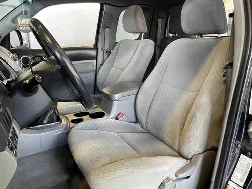 Toyota Tacoma  2010 — photo 12