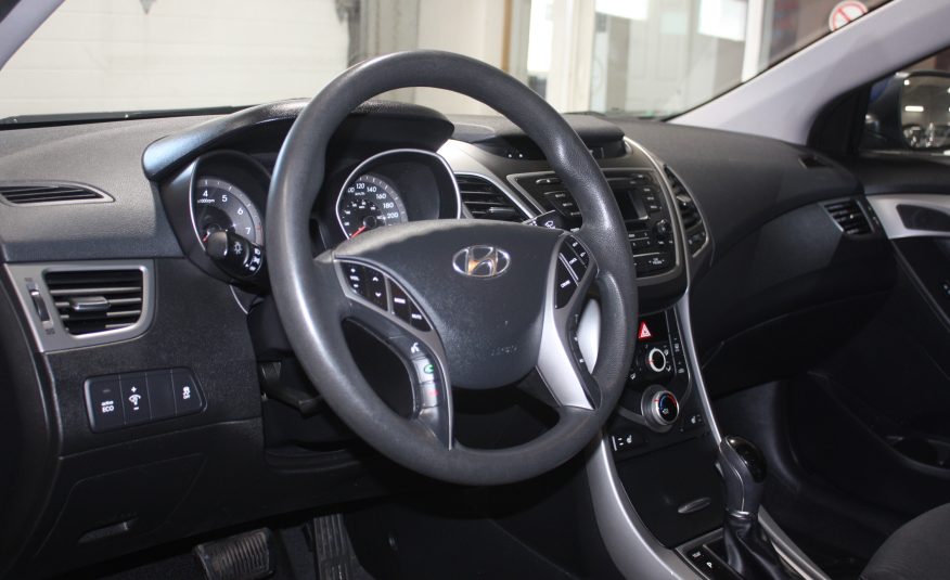 2015 HYUNDAI ELANTRA GL — photo 9