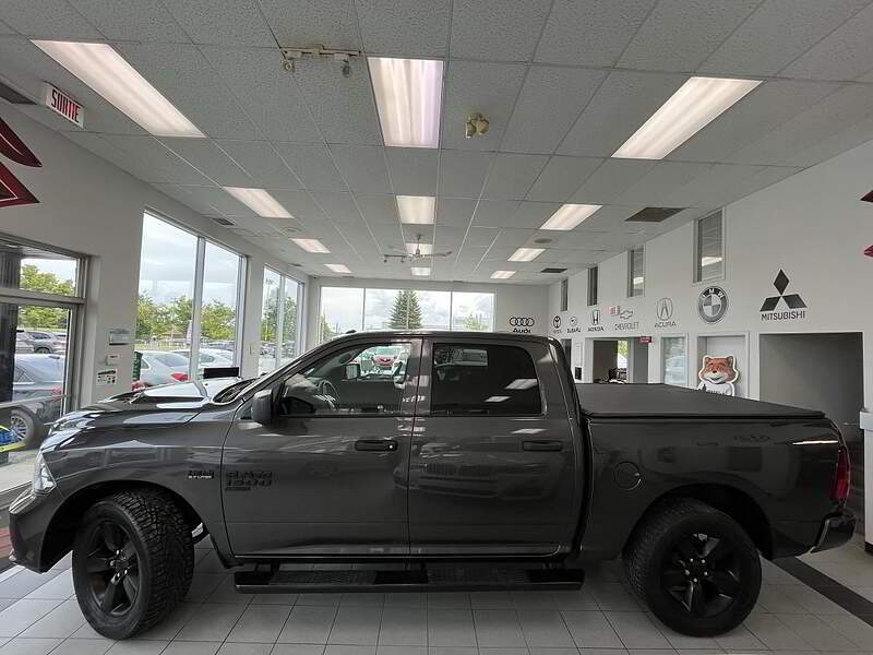RAM 1500 Classic 2022 CLASSIQUE EXPRESS / MOTEUR 5.7L + CAMERA + BLUETOOTH +++ — photo 2