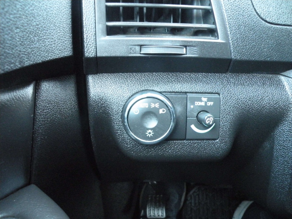 Chevrolet Traverse 2LT 2011 — photo 19