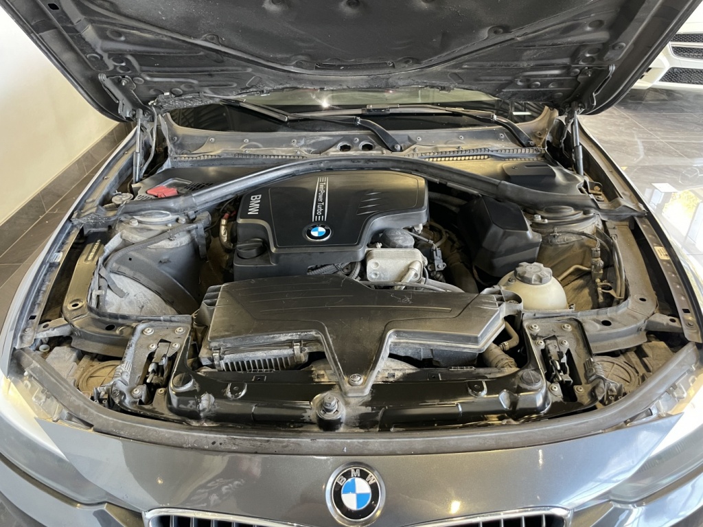 BMW Serie 3 320i xDrive 2014 — photo 8