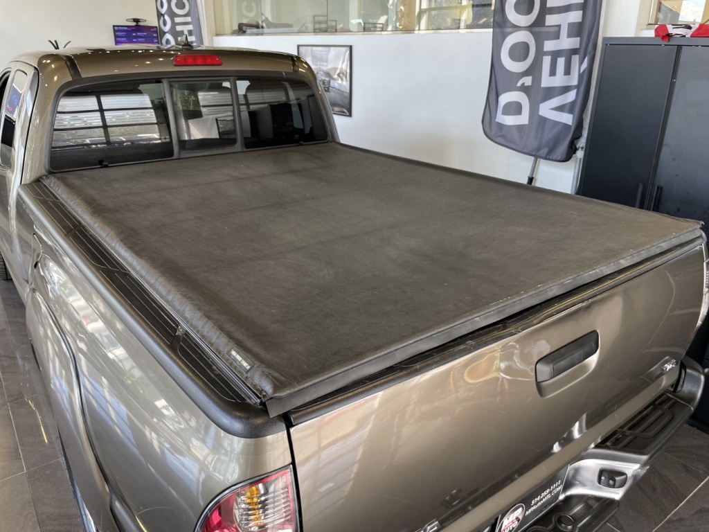 Toyota Tacoma  2012 — photo 8