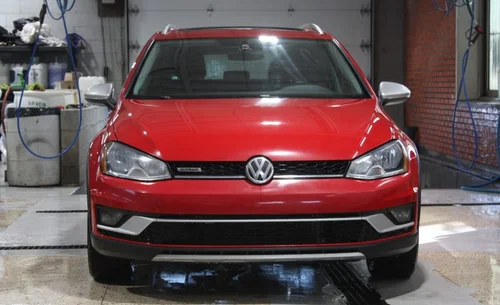 2017 VOLKSWAGEN GOLF ALLTTRACK — photo 2