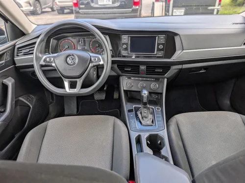 Volkswagen Jetta Comfortline 2019 — photo 17