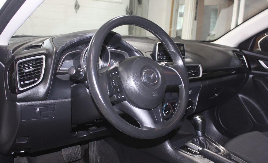 2014 MAZDA 3 GX SKY HATCHBACK — photo 9