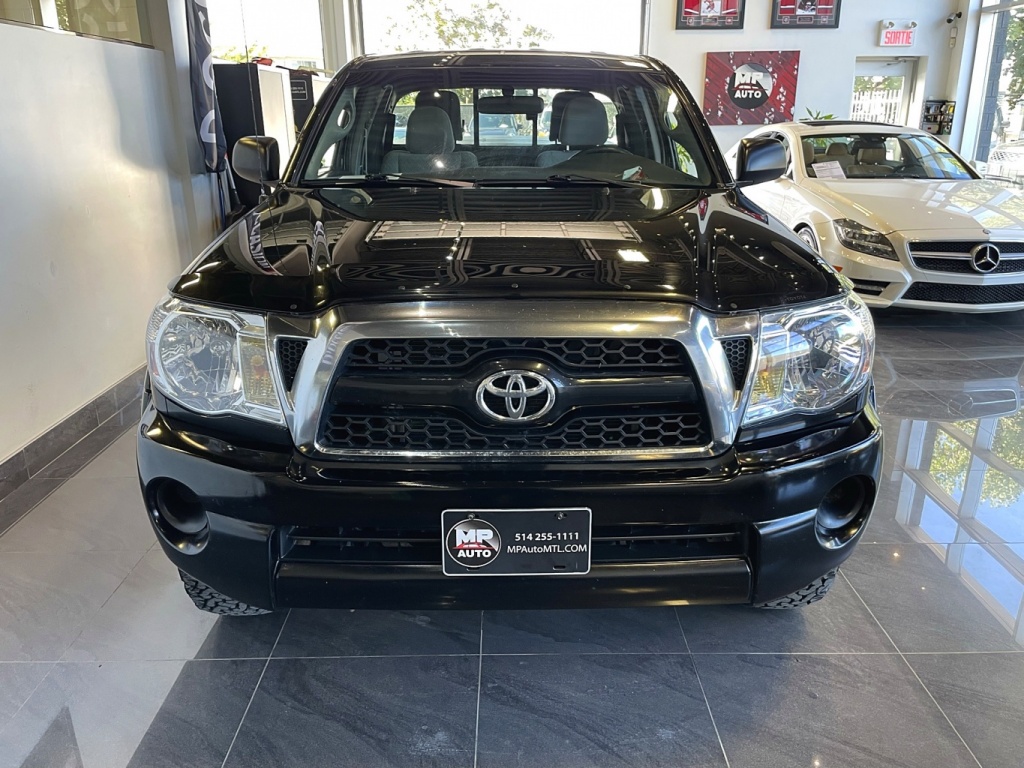 Toyota Tacoma  2011 — photo 2
