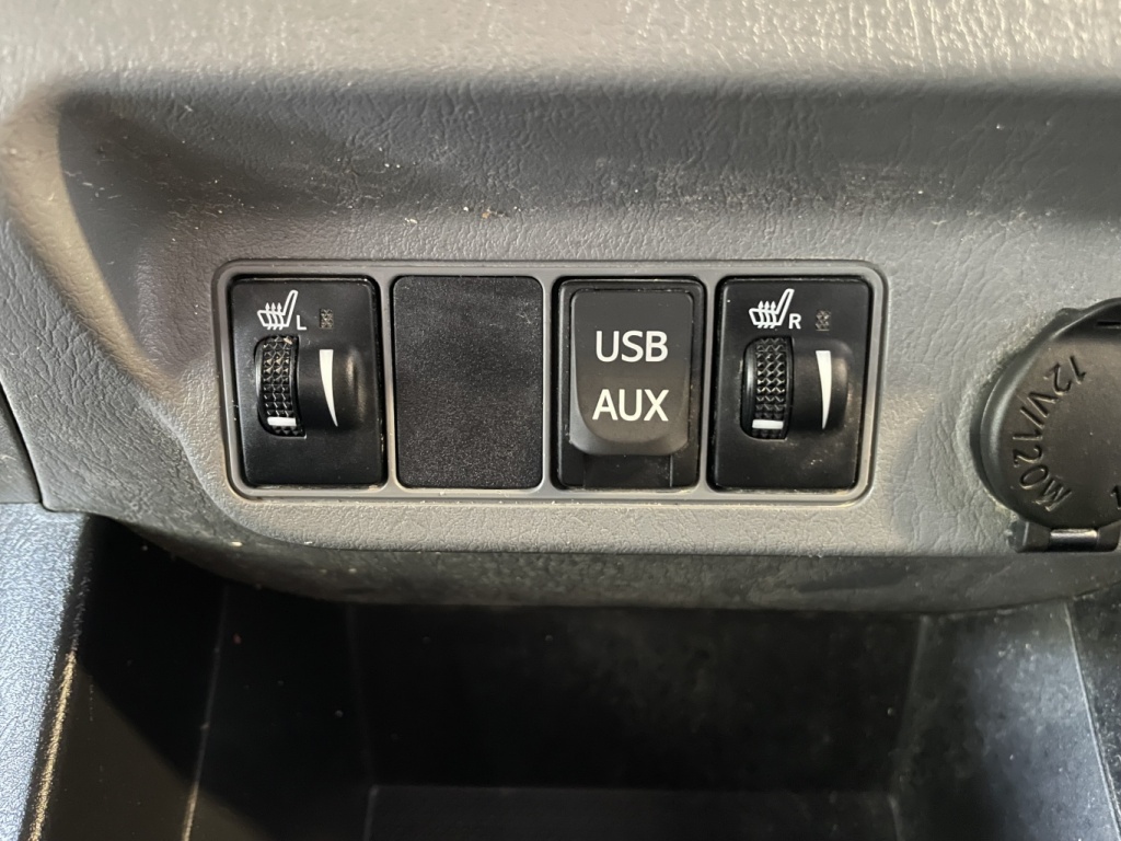 Toyota Tacoma  2013 — photo 24