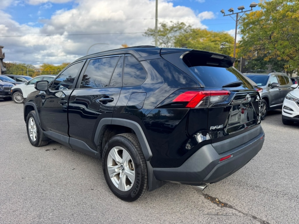 Toyota RAV4 LE 2019 — photo 11