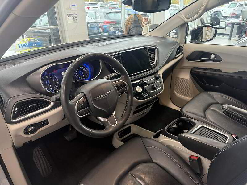 Chrysler Pacifica 2024 Touring-L / AUTO + CAMERA + CUIR + BLUETOOTH +++++ — photo 7