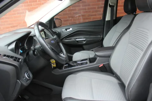 FORD Escape — photo 9