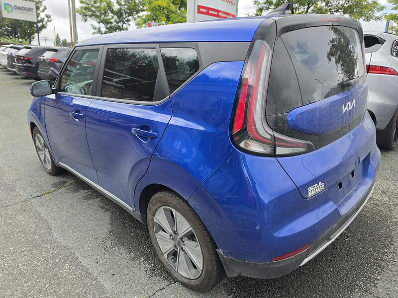 Kia Soul EV 2023 PREMIUM / AUTONOMIE 248 KM / GPS + CAMERA + BAS KM +++ — photo 7
