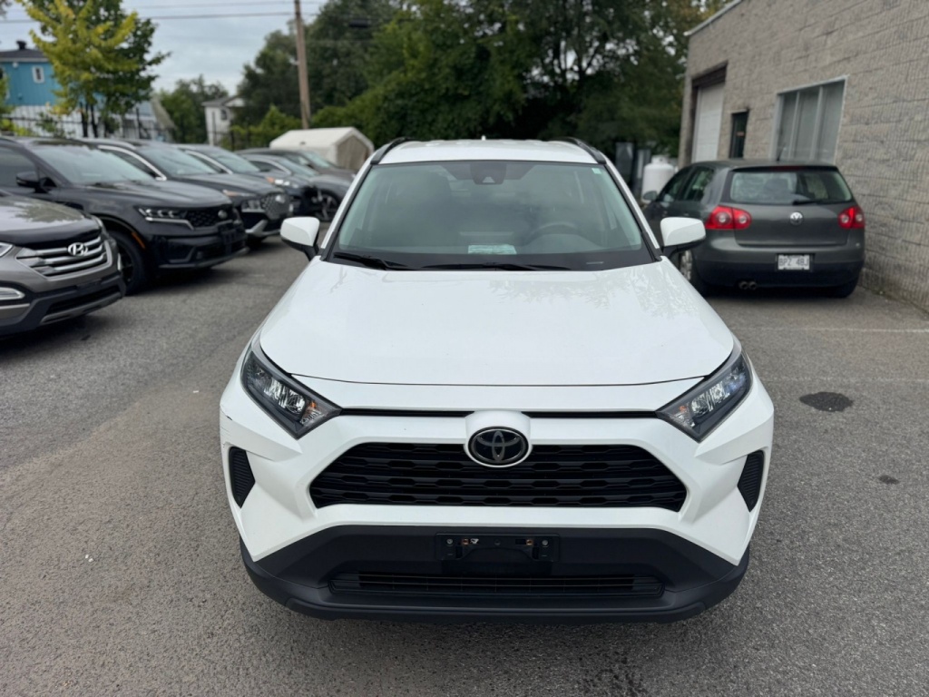 Toyota RAV4 LE 2020 — photo 5