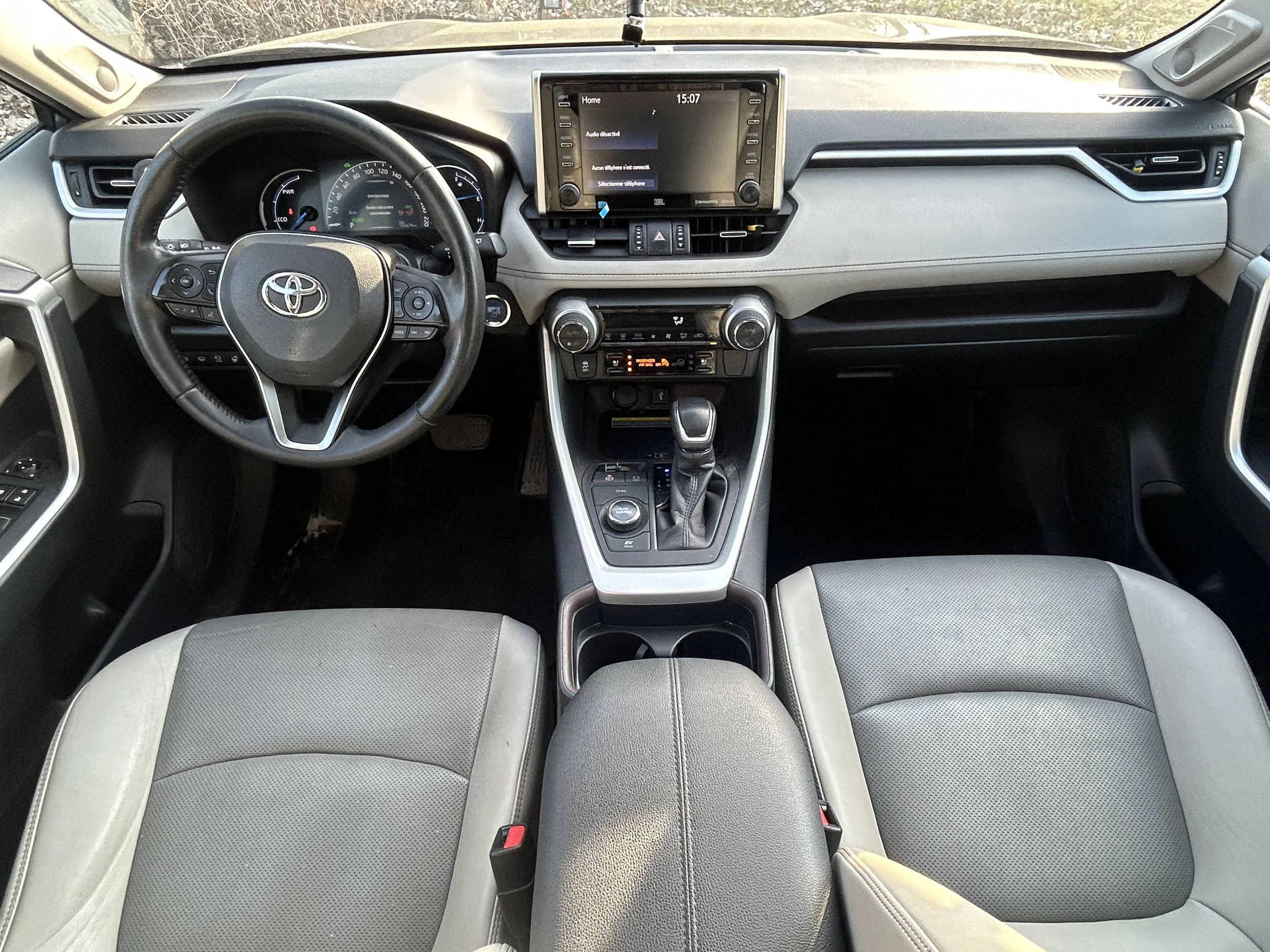 Toyota RAV4 Limited Hybrid 2021 — photo 9
