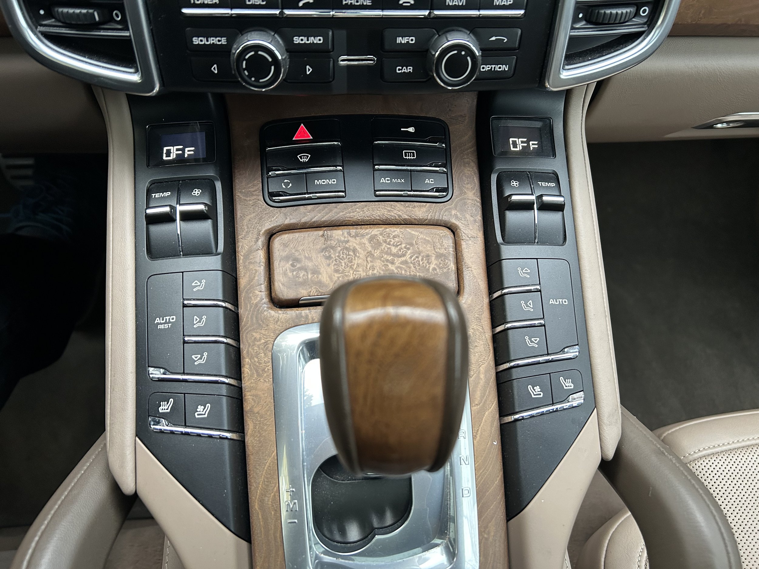 Porsche Cayenne S Hybrid 2011 — photo 18