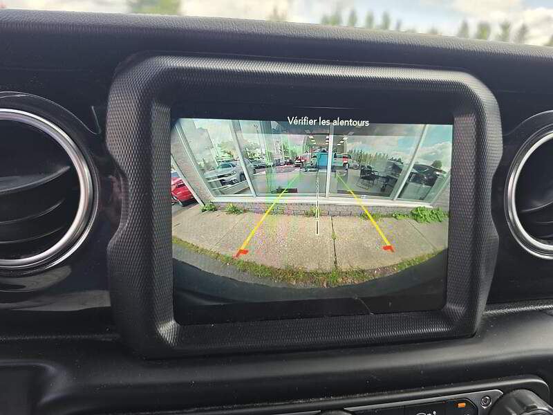 Jeep Wrangler 2021 UNLIMITED ALTITUDE / AUTO + CUIR + GPS + CAMERA + BLUETOOTH ++ — photo 18