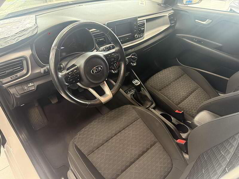 Kia Rio5 2019 LX / MANUEL + CAMERA + BLUETOOTH + BAS KM ++++ — photo 7
