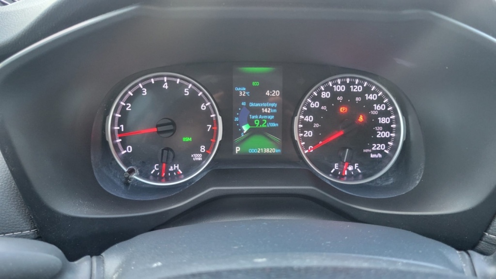 Toyota RAV4 LE 2020 — photo 9