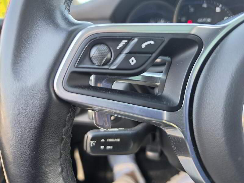 Porsche Macan 2018 GTS / AWD + TOIT + GPS + CAMERA + CUIR + BLUETOOTH + BAS KM +++ — photo 16