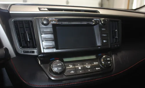 2015 TOYOTA RAV4 XLE AWD — photo 11
