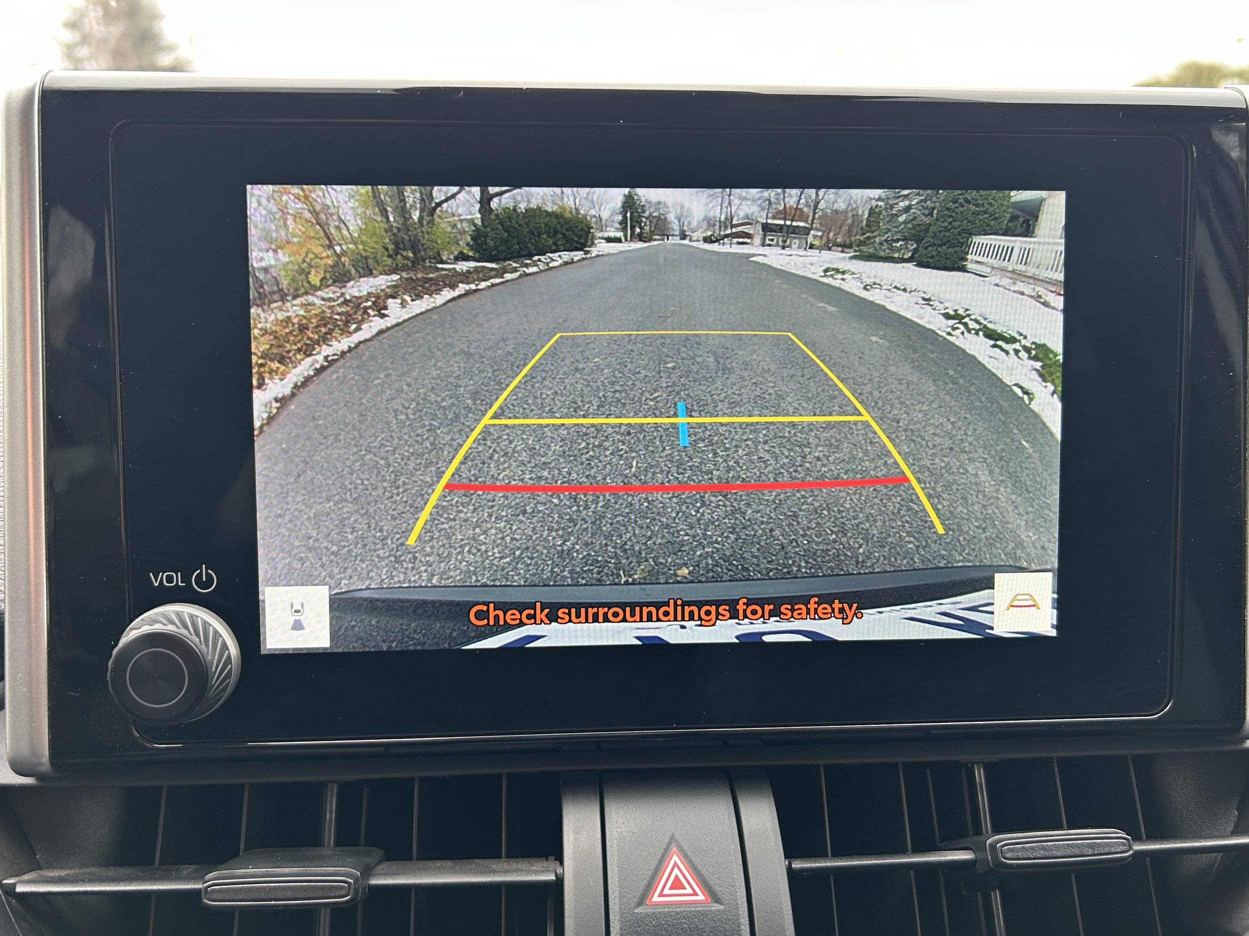 Toyota RAV4 XLE Hybrid 2024 — photo 16