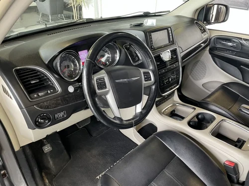 Chrysler Town & Country Touring 2015 — photo 15