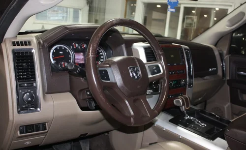 2011 RAM 1500 LARAMIE 4X4 — photo 10