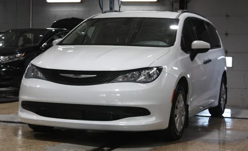 2021 CHRYSLER GRAND CARAVAN SE — photo 3