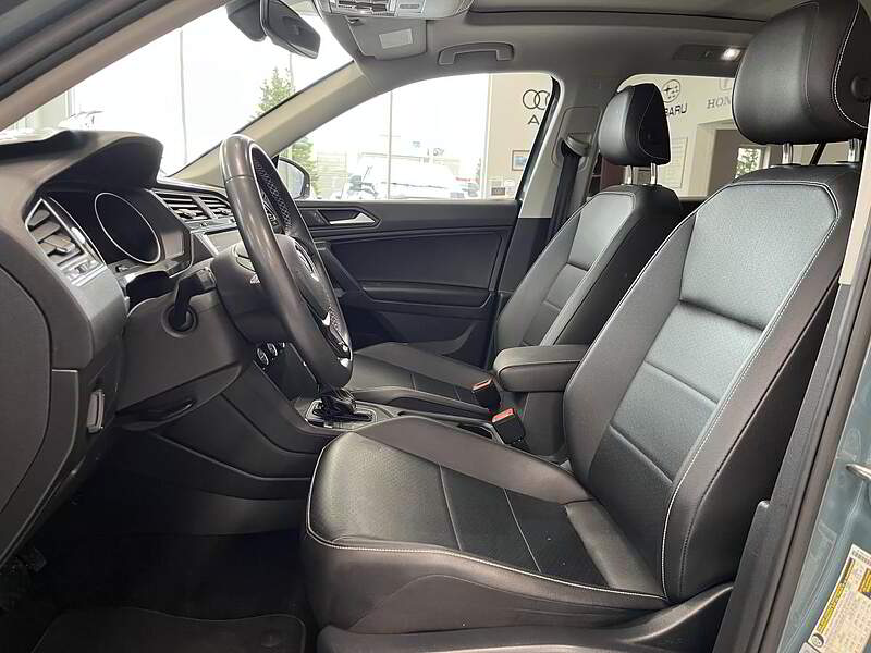 Volkswagen Tiguan 2021 COMFORTLINE / AWD + TOIT + GPS + CAMERA + CUIR +++ — photo 10
