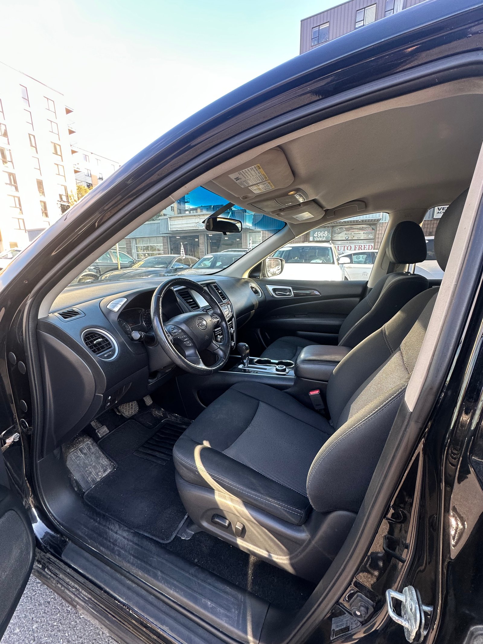Nissan Pathfinder 4x4 2018 — photo 12