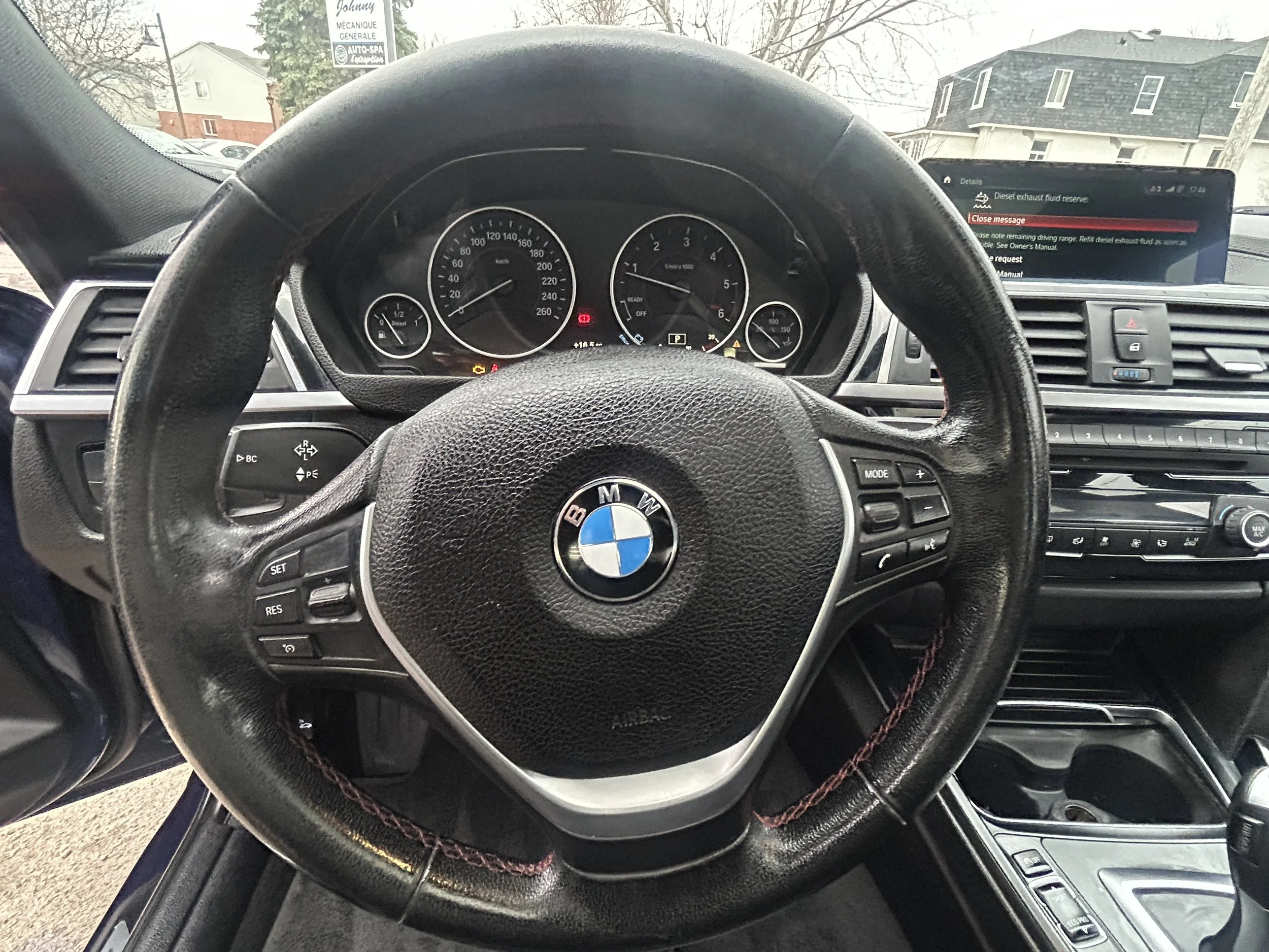 BMW 328D xDrive 2018 — photo 11
