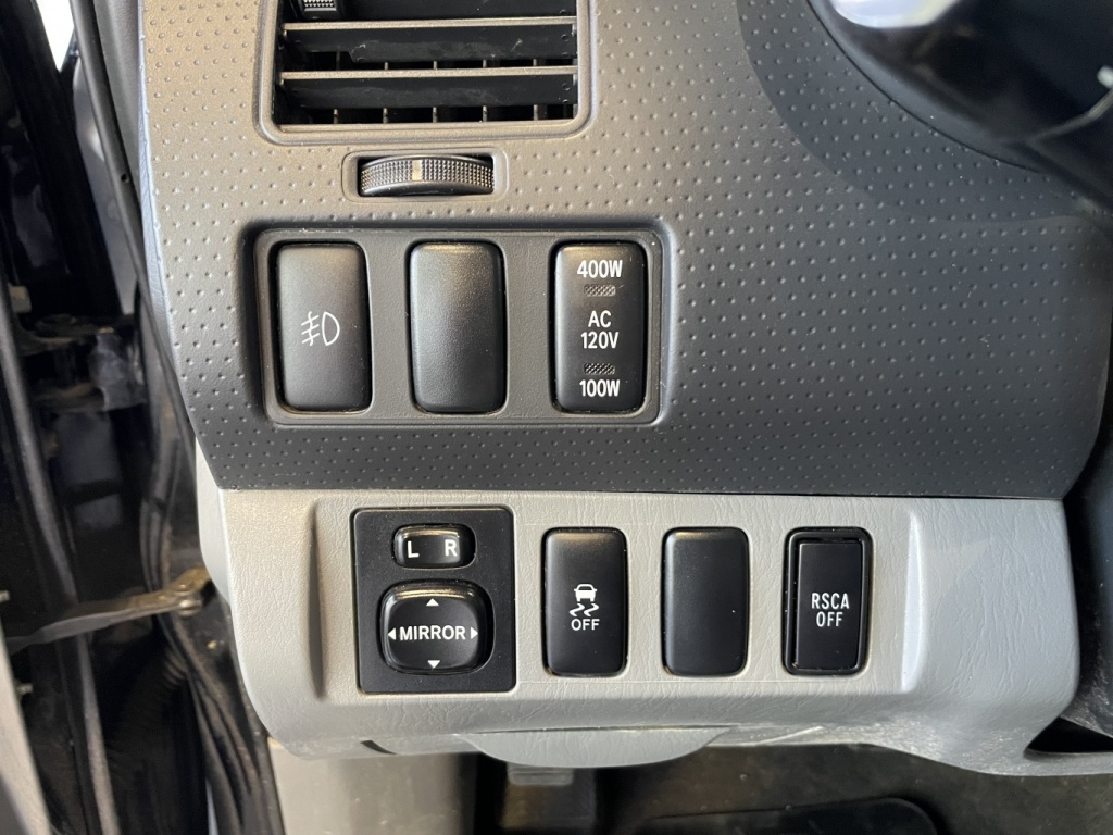 Toyota Tacoma  2013 — photo 15