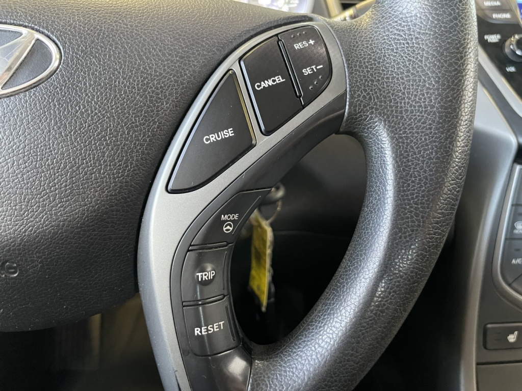 Hyundai Elantra GL 2016 — photo 23