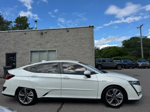 Honda Clarity hybride rechargeable Touring 2018 — photo 10