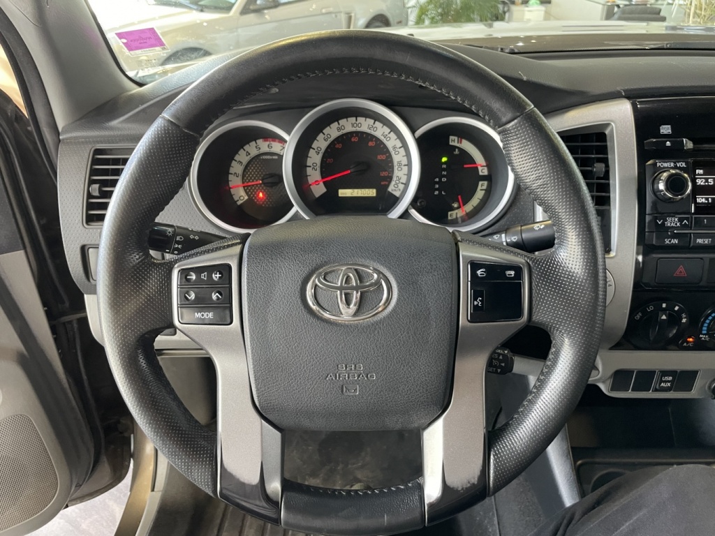 Toyota Tacoma  2012 — photo 12