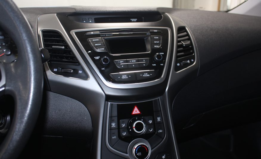 2015 HYUNDAI ELANTRA GL — photo 10