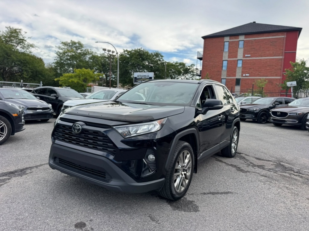 Toyota RAV4 XLE 2019 — photo 2