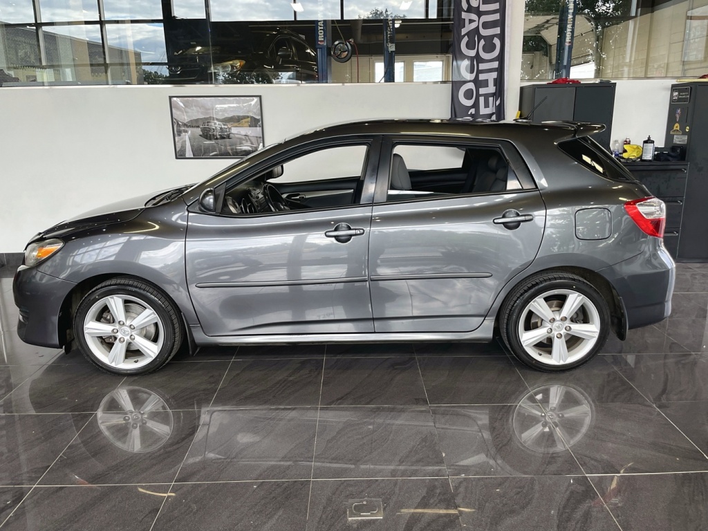 Toyota Matrix XR 2010 — photo 4