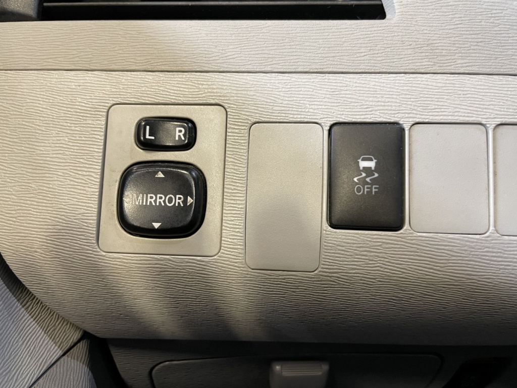 Toyota Sienna LE 2014 — photo 33
