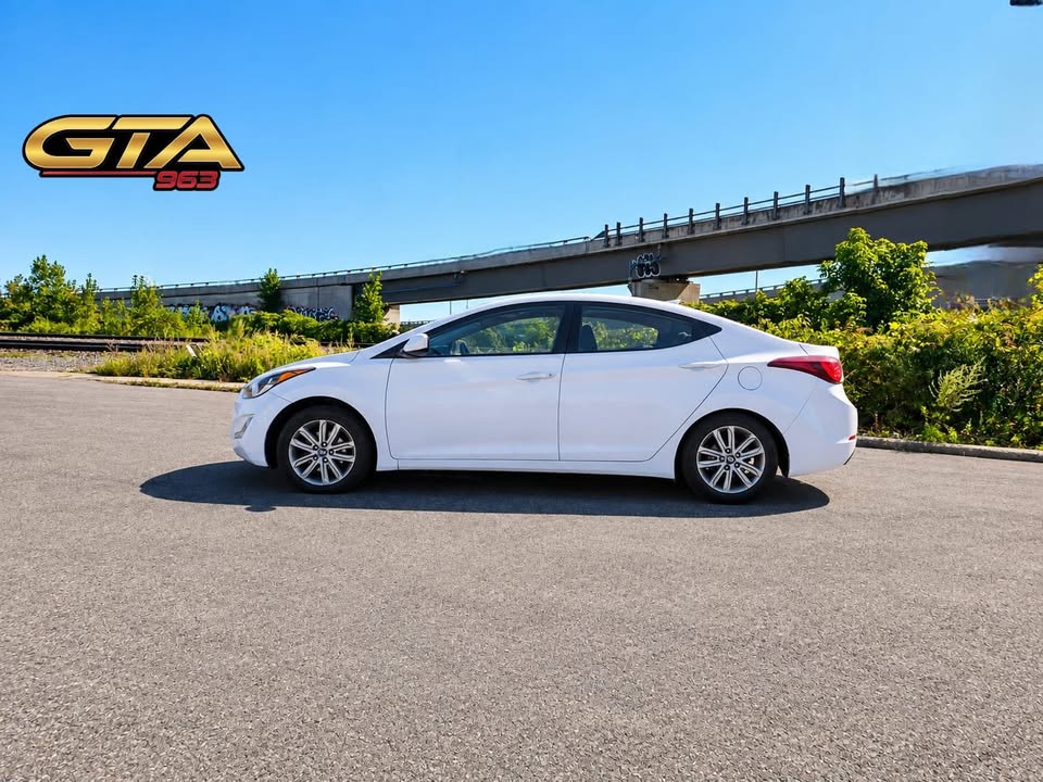 2016 Hyundai Elantra se sport — photo 3